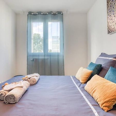 L'Elysee - Easy Check-In - Arrivee Autonome - Place Parking Privative - T2 Surequipe - Wifi - Netflix Apartment Courcouronnes ภายนอก รูปภาพ