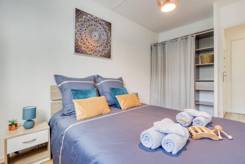 L'Elysee - Easy Check-In - Arrivee Autonome - Place Parking Privative - T2 Surequipe - Wifi - Netflix Apartment Courcouronnes ภายนอก รูปภาพ